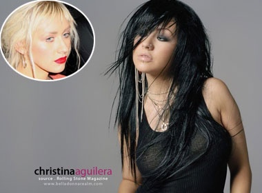 Christina Aguilera deo toc gia doa... con trai hinh anh