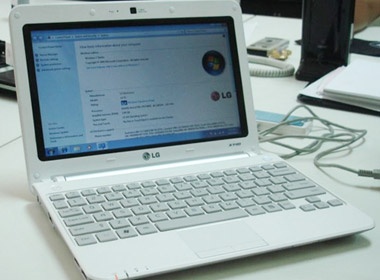 LG trinh lang netbook Pine Trail hinh anh