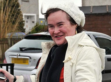 Susan Boyle 'can duoc cham soc 24/24' hinh anh