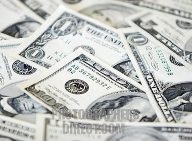 My thay doi thiet ke to 100 USD hinh anh