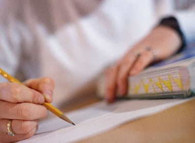 Du ky thi trac nghiem vui nhon va nhan hoc bong hinh anh