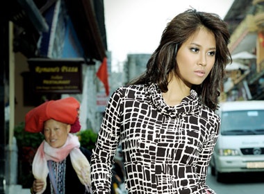 Hoa hau bien Van Anh thich lam tu thien hinh anh