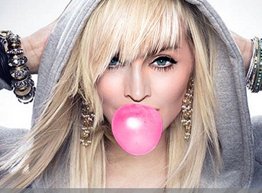 Madonna thiet ke thoi trang hinh anh