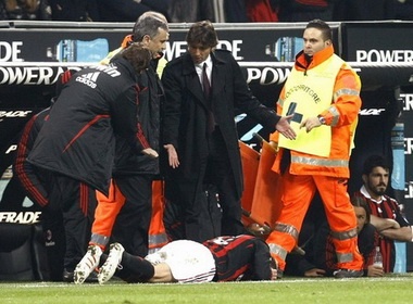 Dinh chan thuong nang, Beckham lo hen World Cup 2010 hinh anh