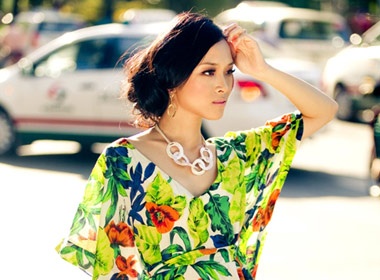 Hoa hau Phuong Nga rang ro trong nang Sai Gon hinh anh