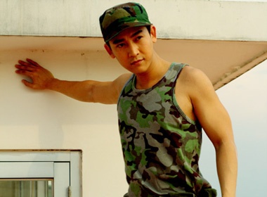 Hua Vy Van khoe khoan voi style 'linh' hinh anh