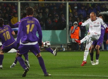 Cu 'na phao' cua Robben dan dau 10 ban dep nhat tuan hinh anh