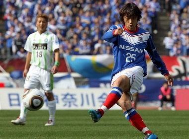 Nhung 'sieu pham' chat luong cao o giai J-league hinh anh