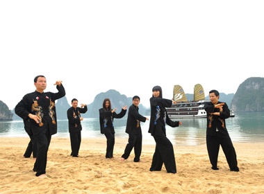 Cac chan dai thu gian tren bien hinh anh