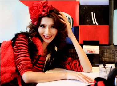 Ngoc Quyen xinh dep dam nhieu lop hinh anh