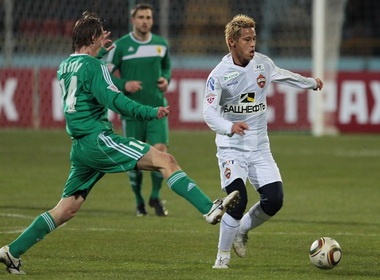 Cau thu sut phat 'gioi' nhu Cristiano Ronaldo hinh anh