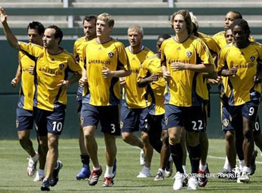 Nam Dinh 'che' ban Beckham vi doi luong khung hinh anh