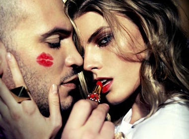 Sieu mau Maryna Linchuk tinh tu cung ban trai hinh anh