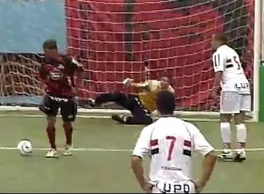 Hai pha da penalty 'hut' hai huoc hinh anh