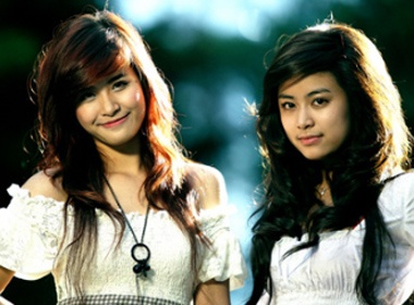 Hoang Thuy Linh het loi khen ngoi Dong Nhi hinh anh