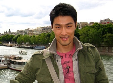 Tri Nguyen: 'Toi va vo cu khong den noi khong nhin mat nhau' hinh anh