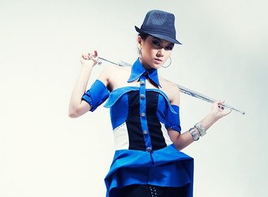 Ngoc Thach lam nu ao thuat gia xinh dep hinh anh