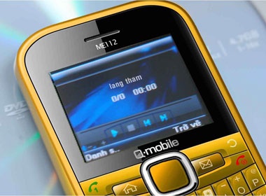 Q-Mobile ME112 - 'de' sanh dieu cho gioi tre hinh anh