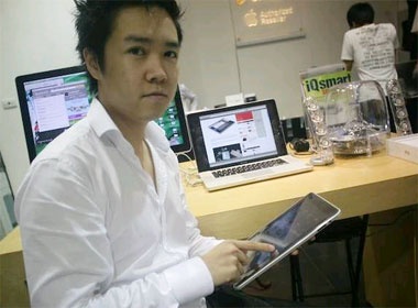 Nguoi Ha Noi chao don iPad hinh anh