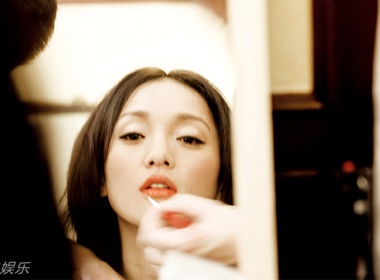 Chau Tan trai long sau 10 nam buoc vao lang giai tri hinh anh