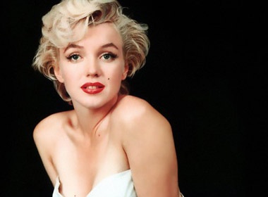 Dau gia phim X-quang phan nguc cua Marilyn Monroe hinh anh