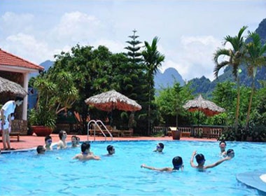 Soi dong voi trai he Anh ngu dang cap 5 sao hinh anh