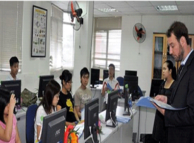 ‘Hoc sinh Viet Nam can nen tang vung chac cho du hoc’ hinh anh