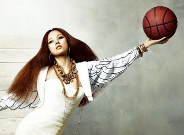 Lee Hyori cuon hut tren Vogue hinh anh