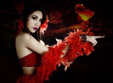 Thuy Tien lam ho ly tinh quyen ru hinh anh