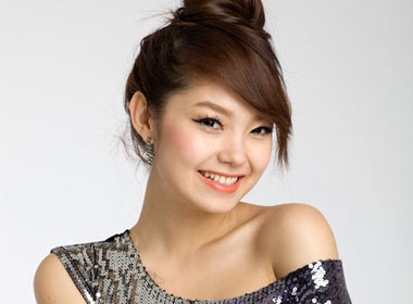 Minh Hang mo ve 'ngoi nha hanh phuc' hinh anh