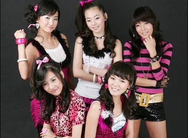 Wonder Girls bi... quay roi tren san khau? hinh anh