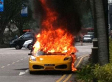 Them mot chiec sieu xe chay thanh than hinh anh