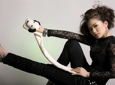 Luong Bich Huu khoe hinh anh pha cach hinh anh