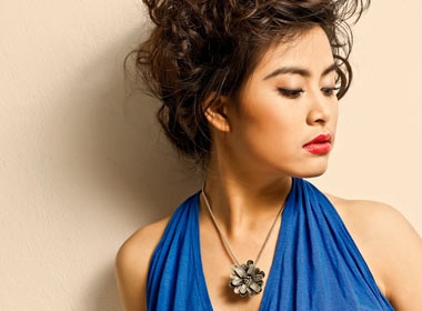 'Co nang toc roi' Hoang Thuy Linh hinh anh