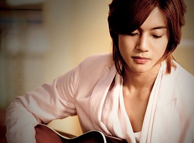 Kim Hyun Joong sap bo vo? hinh anh