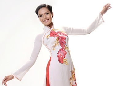 Nguoi dep Khome tuoi tan ao dai hinh anh