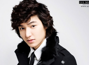 Lee Min Ho kho boi tin don hinh anh