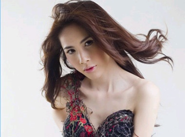 Thuy Tien len tieng ve 'hop dong tao scandal' hinh anh