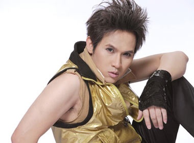 Nguyen Vu gay bat ngo voi hinh anh moi hinh anh