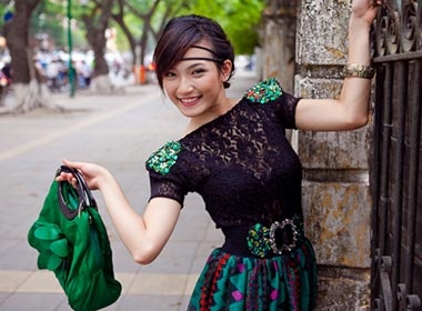 Van Ha bay bong vay voan hinh anh