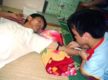 Chang 'So Dua' thi do ca hai truong Dai hoc hinh anh