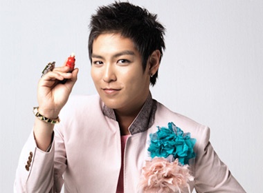 T.O.P suyt bi mu khi dong 'Into the Fire' hinh anh