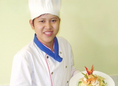 Nu dau bep 9X ca tinh thanh ba chu quan an hinh anh