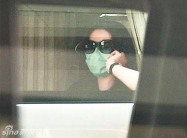 Truong Ba Chi lan dau 'lo dien' sau khi sinh hinh anh