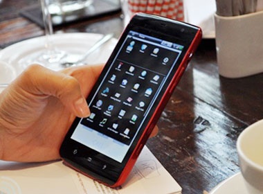 Dien thoai 'lai' may tinh bang Dell Streak 5 inch hinh anh