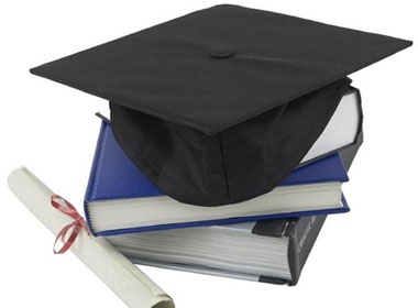 Uoc mo tot nghiep trung hoc cua ba cu 95 tuoi hinh anh