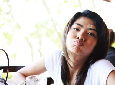 Hot girl Phuong Linh bi tai nan van cuoi hinh anh