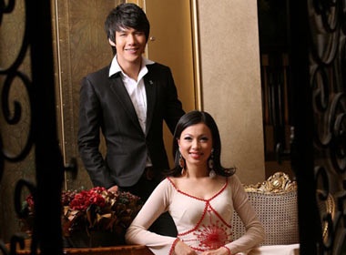 Ngo My Uyen duyen dang ben Bi Rain Viet Nam hinh anh