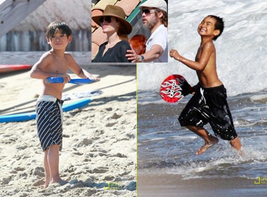 Gia dinh Brangelina di bien hinh anh