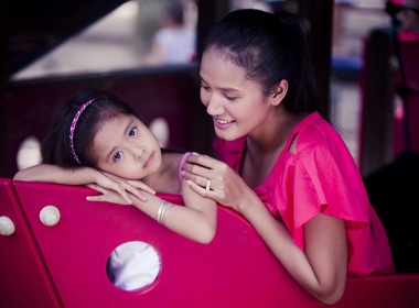 Me va con cung dep hinh anh